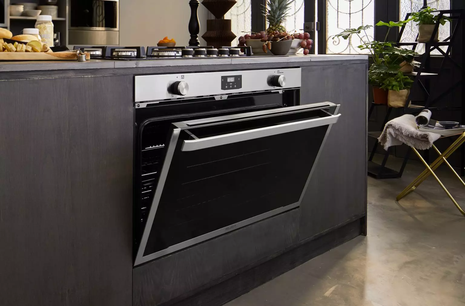 Read more about the article Buying a Built-In Gas Oven in Pakistan: Features, Prices, and Brands